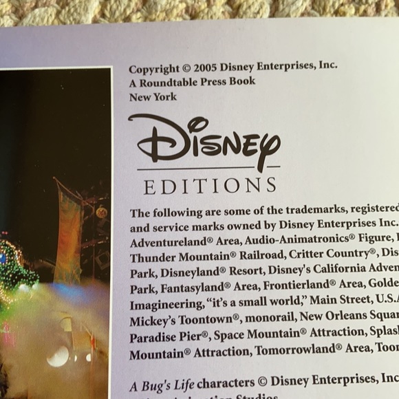 Vintage Disneyland Resort Souvenir Book 2005 - Picture 4 of 6